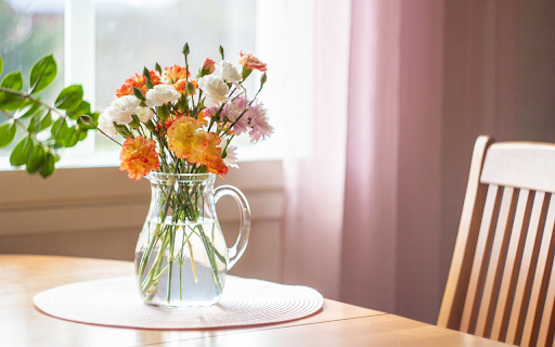Glass flower vase  from Chrome web store to be run with OffiDocs Chromium online