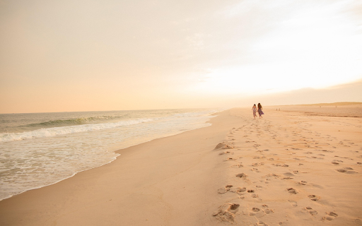 Golden Beach Walk  from Chrome web store to be run with OffiDocs Chromium online