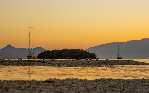 Golden Island Sunrise  from Chrome web store to be run with OffiDocs Chromium online