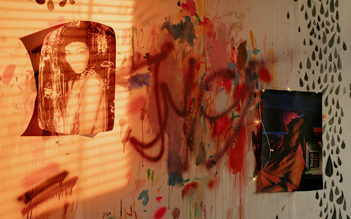 Graffiti Stains on Wall with Pictures  from Chrome web store to be run with OffiDocs Chromium online