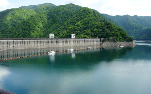 Green mountains and forests  from Chrome web store to be run with OffiDocs Chromium online