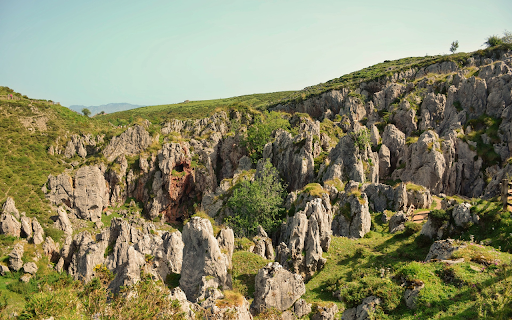 Hills and mountains  from Chrome web store to be run with OffiDocs Chromium online