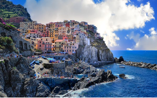 House on island by the beach  from Chrome web store to be run with OffiDocs Chromium online