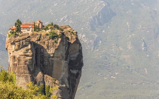 House on top of the mountain  from Chrome web store to be run with OffiDocs Chromium online