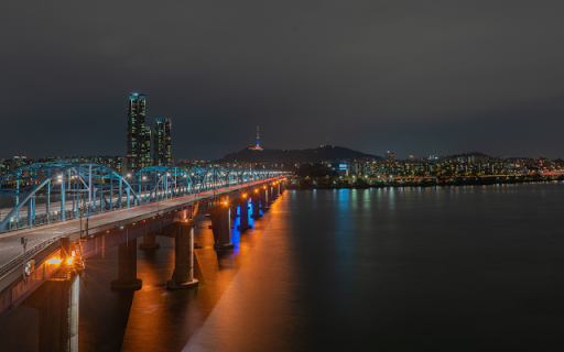 Illuminated Bridges Over the Han River at Night  from Chrome web store to be run with OffiDocs Chromium online