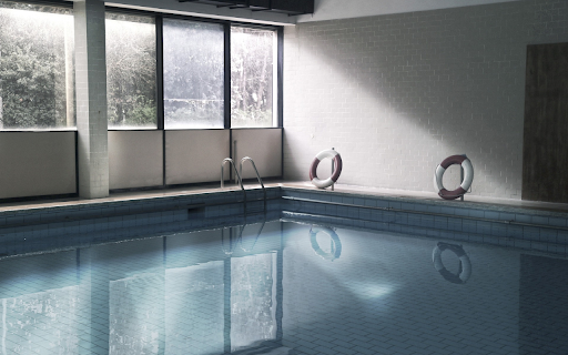 Indoor swimming pool  from Chrome web store to be run with OffiDocs Chromium online