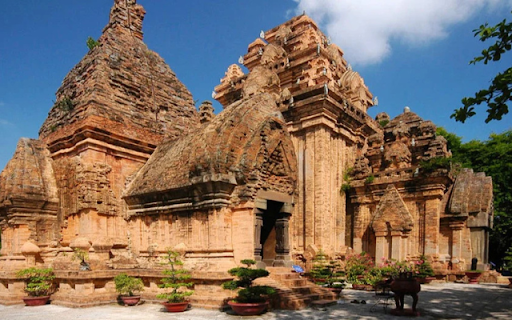Introduction to Ponagar Tower in Nha Trang  from Chrome web store to be run with OffiDocs Chromium online