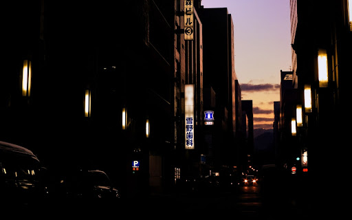 Japanese City Street at Dusk  from Chrome web store to be run with OffiDocs Chromium online