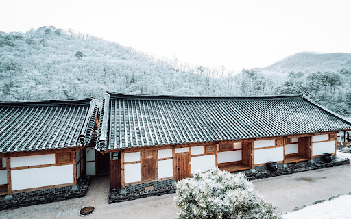 Japanese style house  from Chrome web store to be run with OffiDocs Chromium online