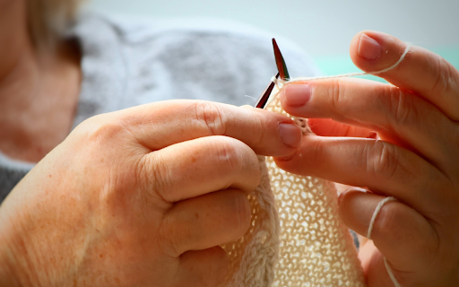 Knitting skillfully by hand  from Chrome web store to be run with OffiDocs Chromium online