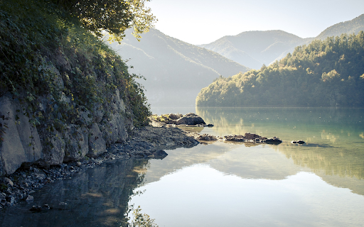 Lake next to rocky mountains  from Chrome web store to be run with OffiDocs Chromium online