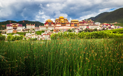 Large, beautiful temple  from Chrome web store to be run with OffiDocs Chromium online