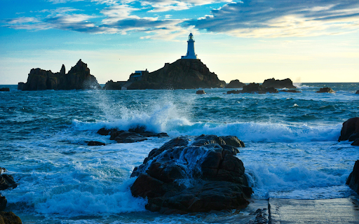 Lighthouse and waves  from Chrome web store to be run with OffiDocs Chromium online