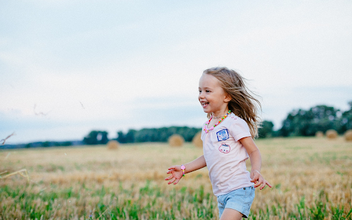 Little girl walking  from Chrome web store to be run with OffiDocs Chromium online