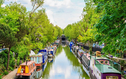 Little Venice Street  from Chrome web store to be run with OffiDocs Chromium online