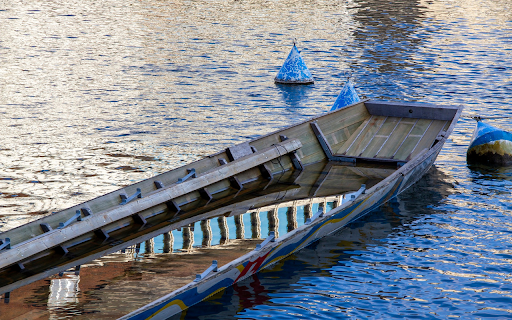 Long boat on the river  from Chrome web store to be run with OffiDocs Chromium online