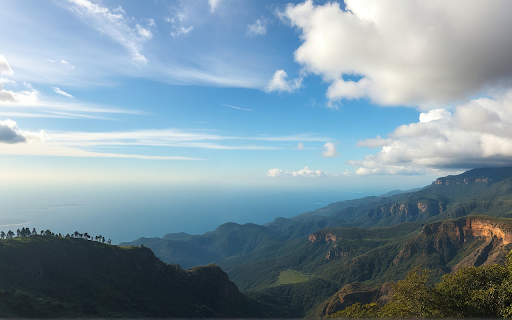 Lush green hills and mountains  from Chrome web store to be run with OffiDocs Chromium online