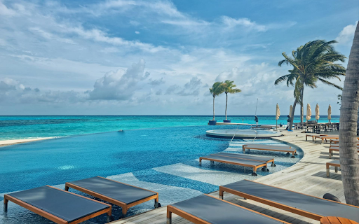 Luxury Resort  from Chrome web store to be run with OffiDocs Chromium online