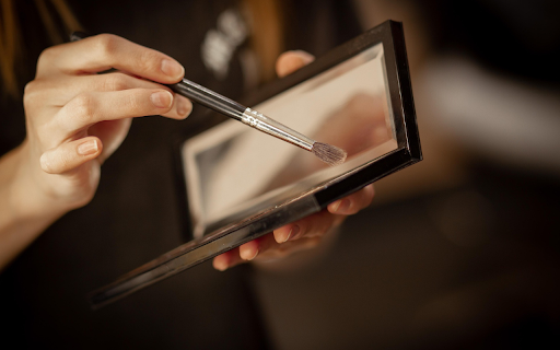 Makeup in Motion  from Chrome web store to be run with OffiDocs Chromium online