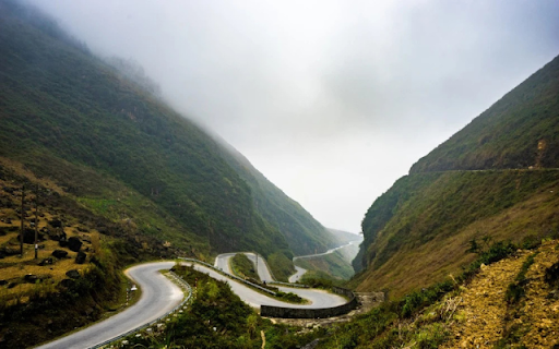 Ma Pi Leng Pass – The King of Vietnam’s Mountain Passes  from Chrome web store to be run with OffiDocs Chromium online