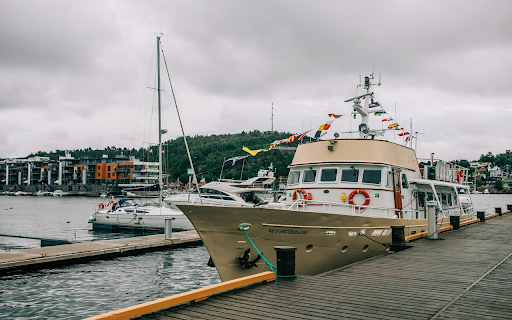 Maritime Serenity  from Chrome web store to be run with OffiDocs Chromium online