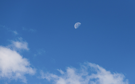 Moon and blue clouds  from Chrome web store to be run with OffiDocs Chromium online