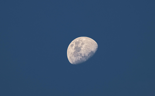 Moon in the Blue Sky  from Chrome web store to be run with OffiDocs Chromium online