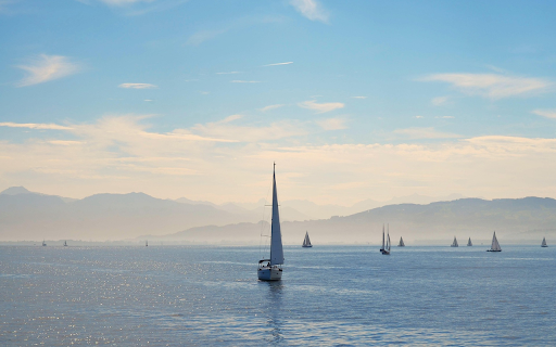 Morning Sail on Misty Lake  from Chrome web store to be run with OffiDocs Chromium online