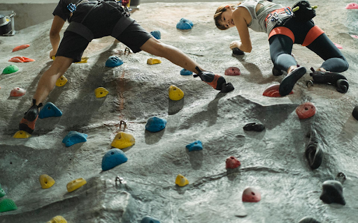 Mountaineering Art  from Chrome web store to be run with OffiDocs Chromium online