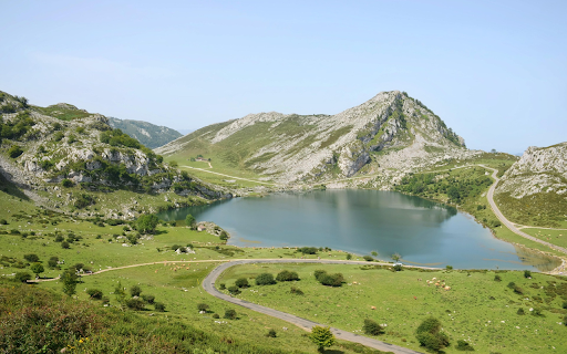 Mountain Lake and Winding Road  from Chrome web store to be run with OffiDocs Chromium online