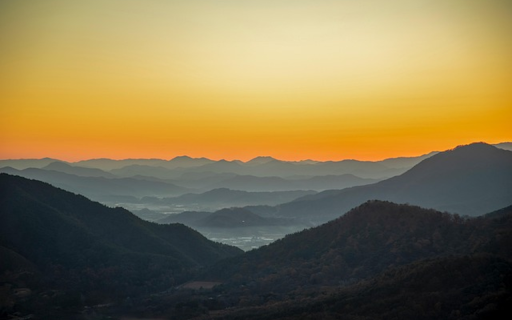 MOUNTAINS AND CLOUDS THEME  from Chrome web store to be run with OffiDocs Chromium online