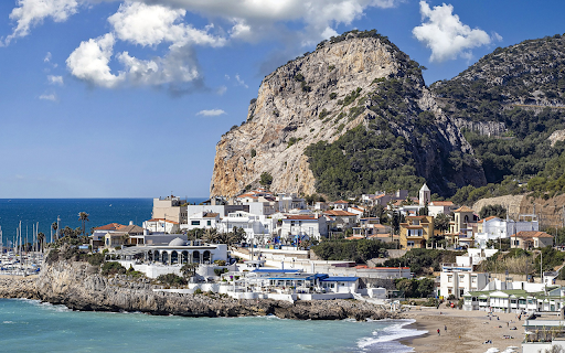 Mountains, sea and villas  from Chrome web store to be run with OffiDocs Chromium online