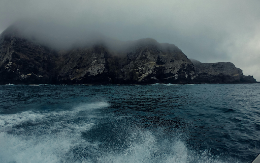 Ocean Waves Crashing on Shore  from Chrome web store to be run with OffiDocs Chromium online