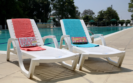 Outdoor swimming pool  from Chrome web store to be run with OffiDocs Chromium online