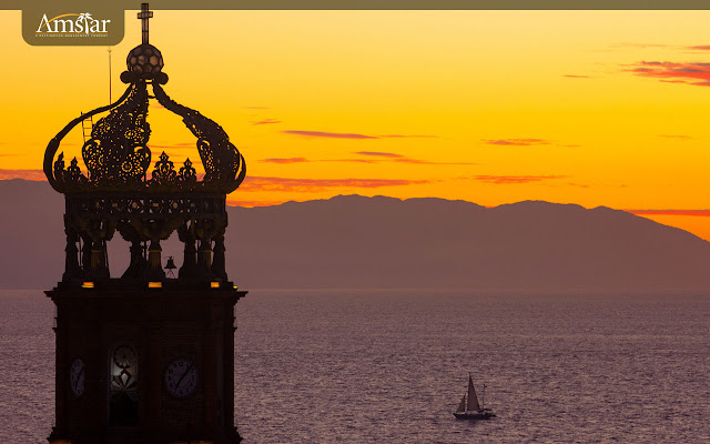 Pacific Ocean Sunset Puerto Vallarta, Mexico  from Chrome web store to be run with OffiDocs Chromium online