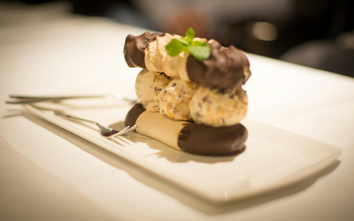 Pastry on White Ceramic Plate  from Chrome web store to be run with OffiDocs Chromium online