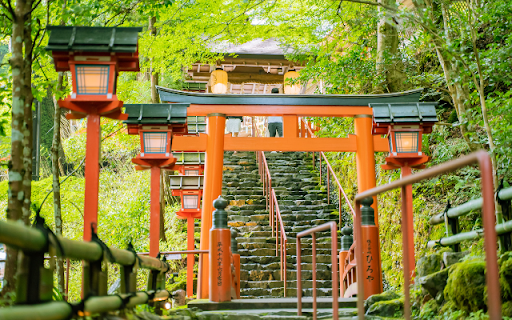 Path to Serenity Amidst Verdant Shrines  from Chrome web store to be run with OffiDocs Chromium online