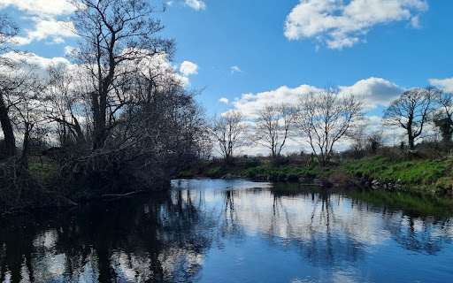 Peaceful by the River  from Chrome web store to be run with OffiDocs Chromium online