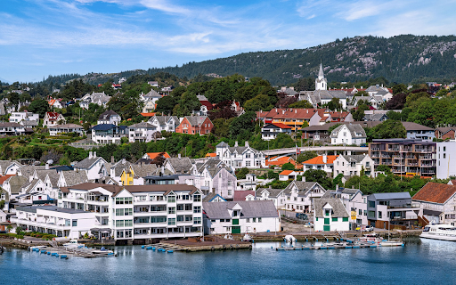 Peaceful coastal city  from Chrome web store to be run with OffiDocs Chromium online