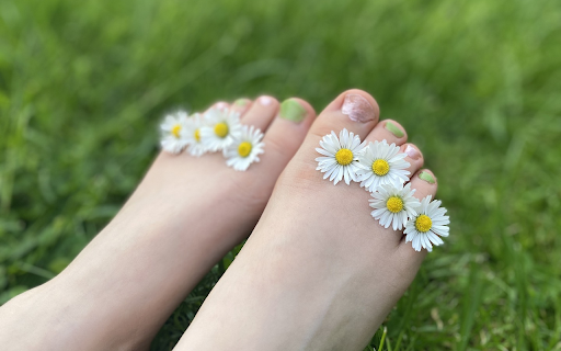 Pretty toes  from Chrome web store to be run with OffiDocs Chromium online