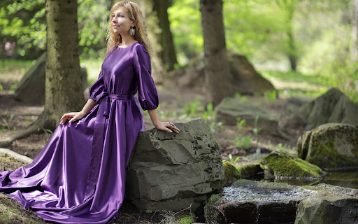 Purple dress girl next to the rock  from Chrome web store to be run with OffiDocs Chromium online