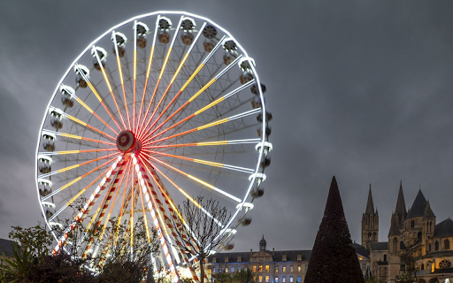 Radiant Ferris Wheel by the Cathedral  from Chrome web store to be run with OffiDocs Chromium online