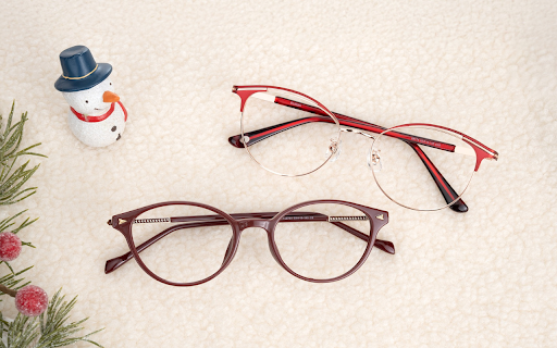 Red Purple Frame Glasses  from Chrome web store to be run with OffiDocs Chromium online