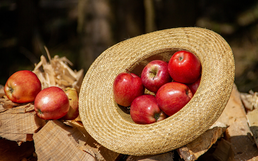 Ripe apple hat  from Chrome web store to be run with OffiDocs Chromium online