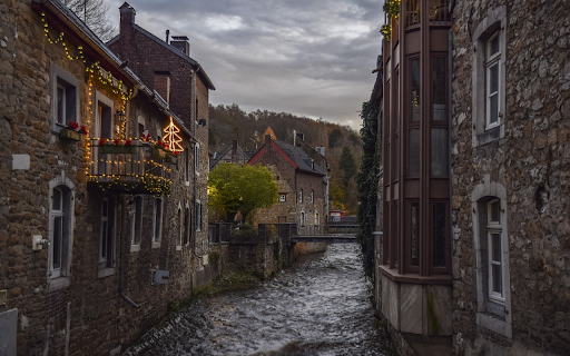 River in the city  from Chrome web store to be run with OffiDocs Chromium online