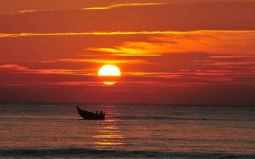 Romantic sunset at sea wallpaper  from Chrome web store to be run with OffiDocs Chromium online
