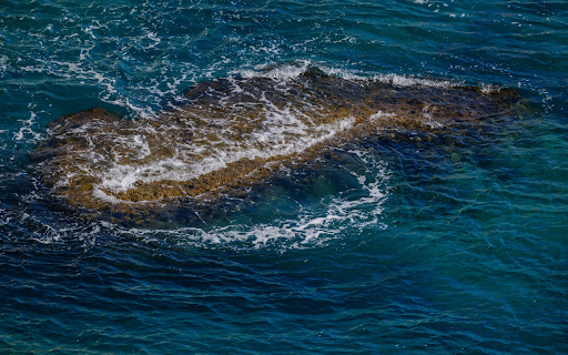 Sea and Rocks  from Chrome web store to be run with OffiDocs Chromium online