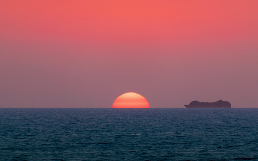 Sea, ship, sunset sky  from Chrome web store to be run with OffiDocs Chromium online