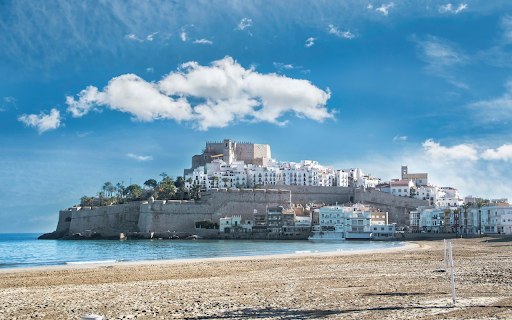 Seaside Castle Town  from Chrome web store to be run with OffiDocs Chromium online