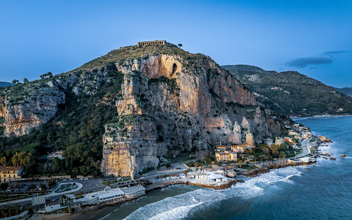 Seaside City  from Chrome web store to be run with OffiDocs Chromium online